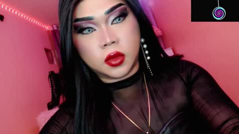 Snapshot of amiadoll chatting on 24, 11, 2025 Queen Mireska online show from 24, 11, 2025