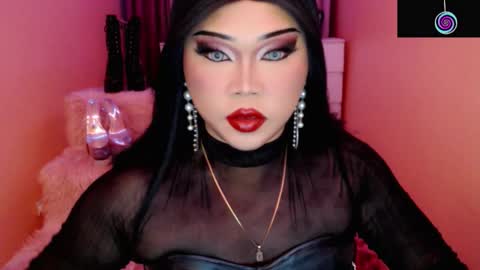 Snapshot of amiadoll chatting on 5, 2, 2026 Queen Mireska online show from 5, 2, 2026