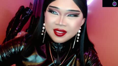Queen Mireska online show from 9, 5, 2026