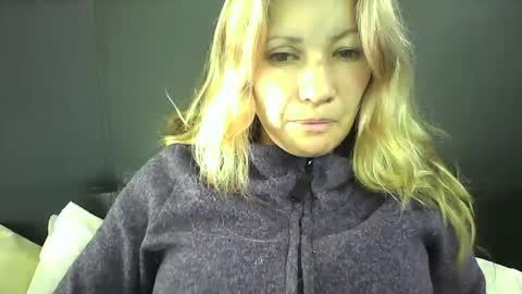 Snapshot of ammber3 chatting on 4, 2, 2025 Paula D online show from 4, 2, 2025