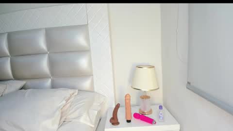    online show from 11, 9, 2025