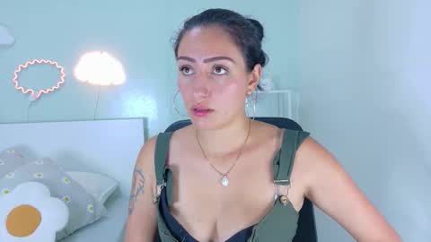 A M M Y  online show from 18, 2, 2026