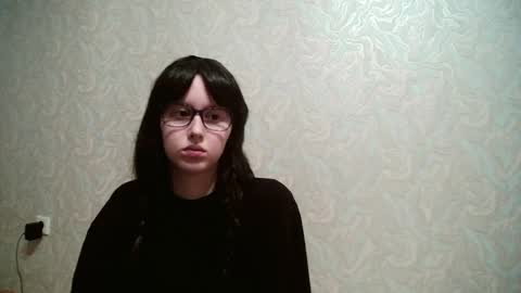 Amomira honeyx online show from 19, 4, 2026