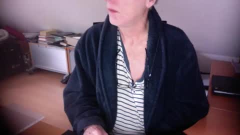 Amor2200 online show from 28, 11, 2025