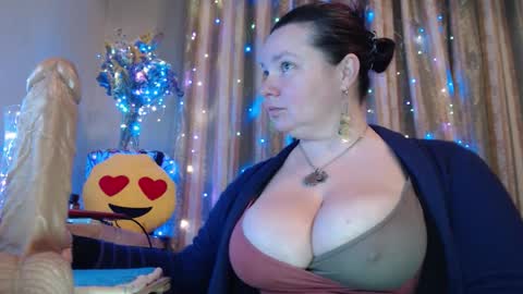 amorelara online show from 18, 2, 2026