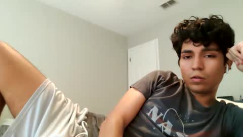 Snapshot of amoscuida chatting on 4, 4, 2026 amos online show from 4, 4, 2026