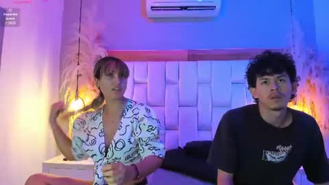 Snapshot of amy_and_aleex chatting on 20, 6, 2026 amy_and_aleex online show from 20, 6, 2026