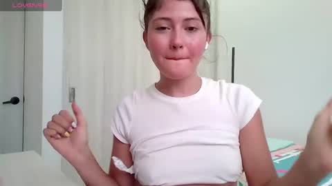 Snapshot of amy_innocent_ chatting on 25, 6, 2026 Amy online show from 25, 6, 2026