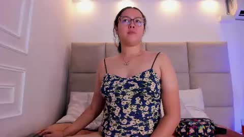 Amy Adams online show from 8, 7, 2026
