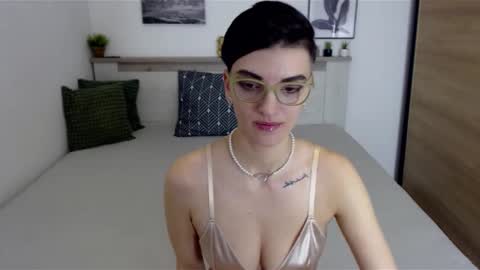 Snapshot of amylexy chatting on 7, 12, 2024 Hi there guys  My pleasure in your hands  pvt is open online show from 7, 12, 2024