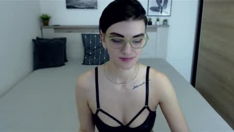 Snapshot of amylexy chatting on 2, 2, 2025 Hi there guys  My pleasure in your hands  pvt is open online show from 2, 2, 2025