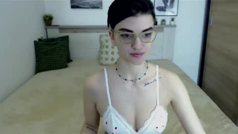 Snapshot of amylexy chatting on 8, 3, 2025 Hi there guys  My pleasure in your hands  pvt is open online show from 8, 3, 2025