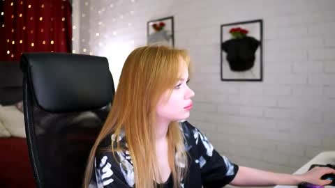 Snapshot of amynox chatting on 9, 6, 2026 Amy online show from 9, 6, 2026