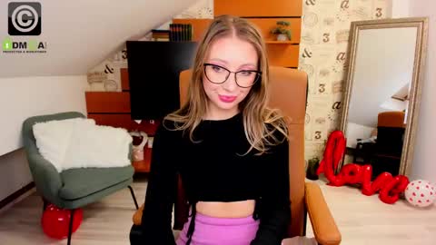 Snapshot of amyrossie chatting on 27, 2, 2025 AmyRossie online show from 27, 2, 2025