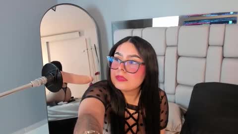 amywhitte_ online show from 16, 12, 2025