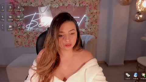 Snapshot of amywoods chatting on 24, 12, 2024    online show from 24, 12, 2024