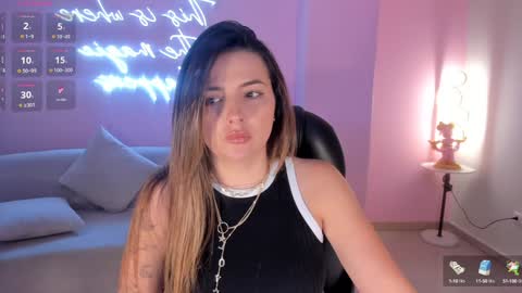 Snapshot of amywoods chatting on 29, 12, 2024    online show from 29, 12, 2024