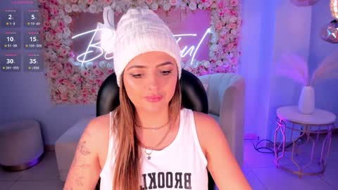 Snapshot of amywoods chatting on 11, 1, 2025    online show from 11, 1, 2025