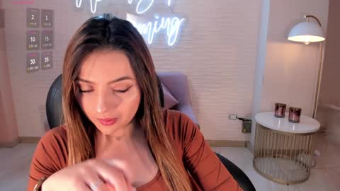 Snapshot of amywoods chatting on 25, 1, 2025    online show from 25, 1, 2025