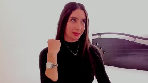 Snapshot of ana_castilo chatting on 16, 12, 2024 Ana  IG an castillo 1 online show from 16, 12, 2024