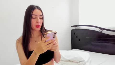 Snapshot of ana_castilo chatting on 3, 1, 2025 Ana  IG an castillo 1 online show from 3, 1, 2025