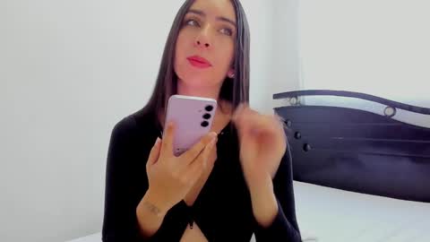Snapshot of ana_castilo chatting on 7, 1, 2025 Ana  IG an castillo 1 online show from 7, 1, 2025