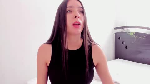 Snapshot of ana_castilo chatting on 24, 2, 2025 Ana  IG an castillo 1 online show from 24, 2, 2025