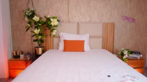 Ana  online show from 5, 4, 2026