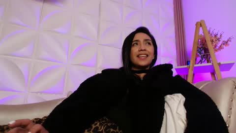 Snapshot of ana_riveros chatting on 11, 9, 2025 online show from 11, 9, 2025