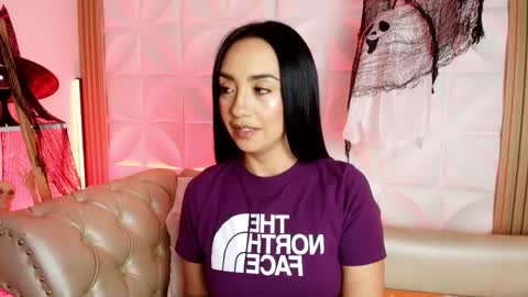 Snapshot of ana_riveros chatting on 3, 10, 2025 online show from 3, 10, 2025