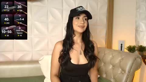 Snapshot of ana_riveros chatting on 14, 11, 2025 online show from 14, 11, 2025