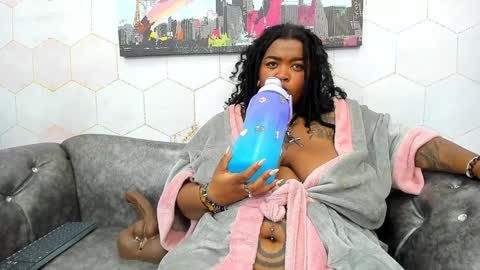 Snapshot of anaa_fuentes chatting on 28, 12, 2024 ANNA FUENTES online show from 28, 12, 2024