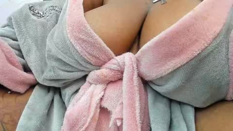 Snapshot of anaa_fuentes chatting on 13, 1, 2025 ANNA FUENTES online show from 13, 1, 2025