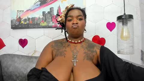 Snapshot of anaa_fuentes chatting on 19, 2, 2025 ANNA FUENTES online show from 19, 2, 2025