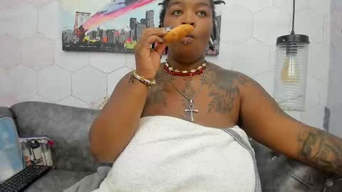 Snapshot of anaa_fuentes chatting on 7, 3, 2025 ANNA FUENTES online show from 7, 3, 2025