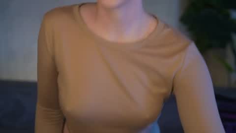 Snapshot of anabel2054 chatting on 4, 7, 2026 Sweet girls online show from 4, 7, 2026