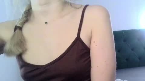 anabellaana11 online show from 5, 3, 2025