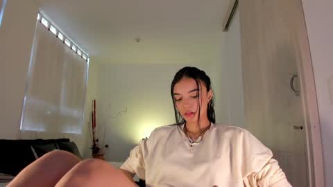ANABEL WOLF  online show from 25, 1, 2025
