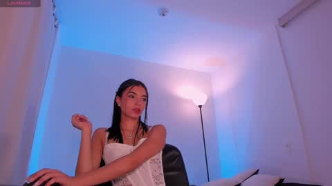 ANABEL WOLF  online show from 10, 3, 2025