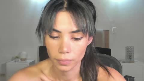 Snapshot of anahenao chatting on 21, 4, 2026 Ana Henao or Annie... Follow me ahenaocb Insta X online show from 21, 4, 2026