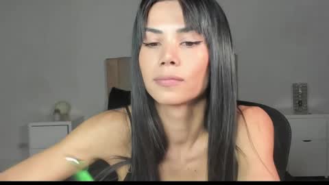 Snapshot of anahenao chatting on 2, 5, 2026 Ana Henao or Annie... Follow me ahenaocb Insta X online show from 2, 5, 2026