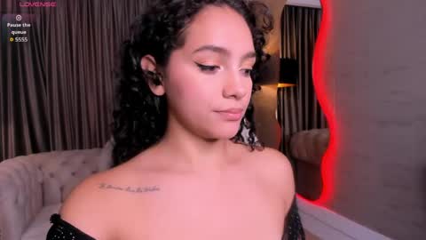 Anahi Curlie online show from 25, 4, 2026