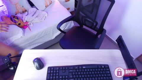 Anahi  online show from 17, 11, 2025