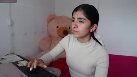 Anahi Browns online show from 7, 1, 2026