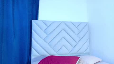 anaisdream_ online show from 5, 2, 2026