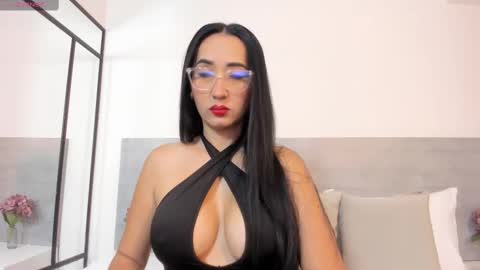 Snapshot of analiawhite chatting on 6, 10, 2025 analiawhite online show from 6, 10, 2025