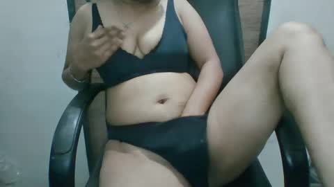 Snapshot of anamikaa_love chatting on 9, 4, 2026 Anamika online show from 9, 4, 2026