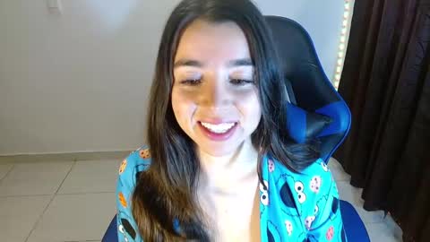 Snapshot of anarosse__ chatting on 7, 12, 2024 ana 3 online show from 7, 12, 2024