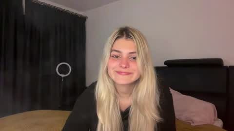 Snapshot of anasova chatting on 5, 11, 2025 Ana online show from 5, 11, 2025