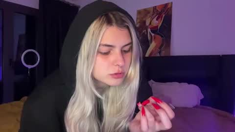 Snapshot of anasova chatting on 9, 11, 2025 Ana online show from 9, 11, 2025